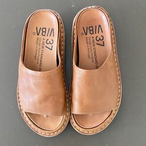 VIBAe SAINT TROPEZ LEATHER in FAWN TAN  Women's US 7 EU 37